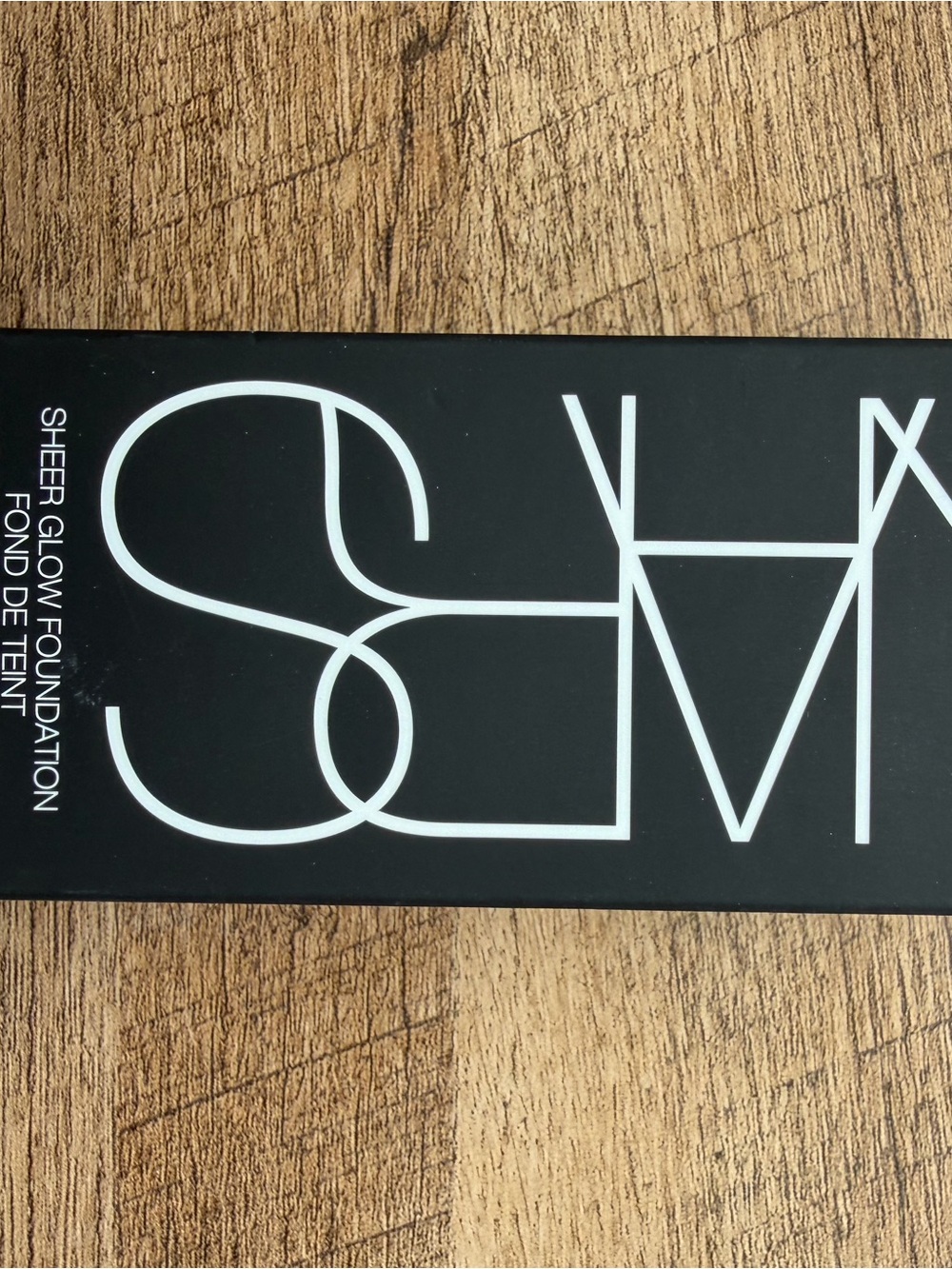 NARS Sheer Glow Foundation - Warm Tan